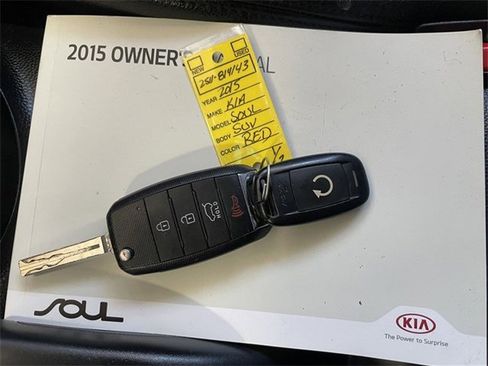 Used 2015 Kia Soul + image 15