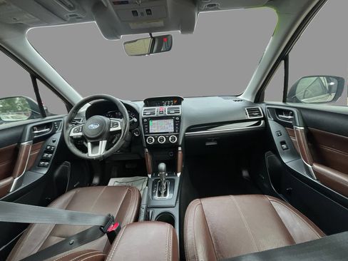 Used 2018 Subaru Forester 2.5i Touring w/ Popular Package #3B AWD/4WD image 9