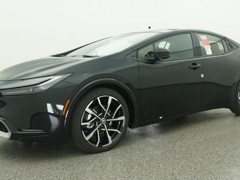 New 2026 Toyota Prius Plug-In Hybrid FWD image 38