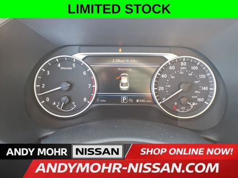 New 2025 Nissan Sentra SR w/ SR Premium Package FWD image 12