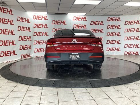 Used 2025 Hyundai Elantra Sport FWD image 6