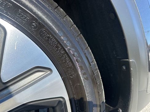 Used 2022 Kia Niro EX w/ Cold Weather Package image 31