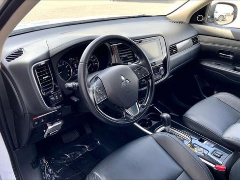 Used 2019 Mitsubishi Outlander GT AWD/4WD image 14