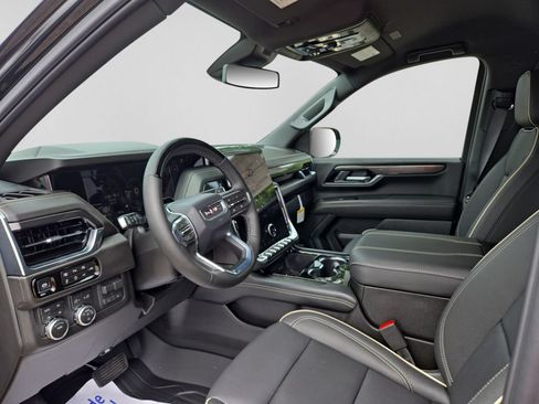 New 2026 GMC Yukon Elevation w/ LPO, Elevation Black Package AWD/4WD image 21