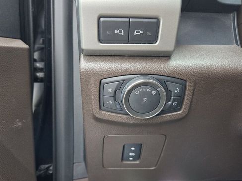 Used 2016 Ford F150 King Ranch w/ Equipment Group 601A Luxury image 29