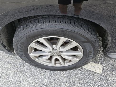 Used 2013 Nissan Pathfinder S image 17