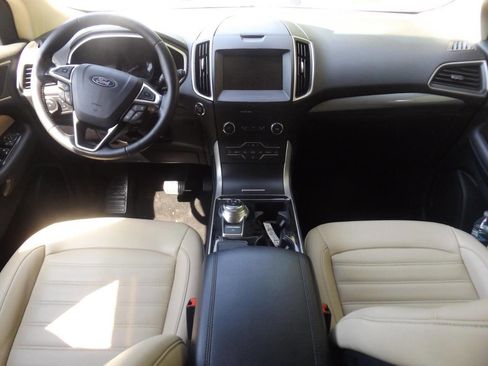 Used 2019 Ford Edge SEL AWD/4WD image 11