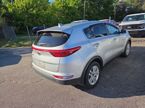 Used 2019 Kia Sportage LX FWD image 7