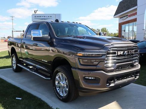 Used 2025 RAM 2500 Laramie w/ Sport Appearance Package image 4
