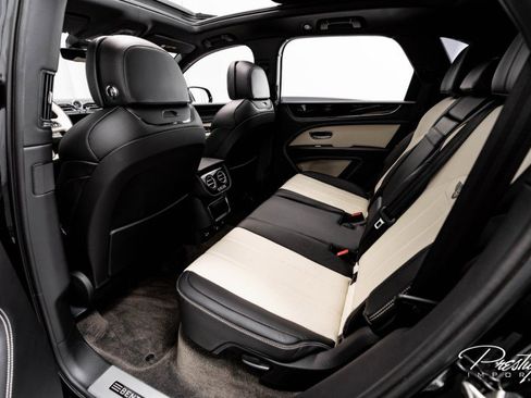 Used 2022 Bentley Bentayga image 53