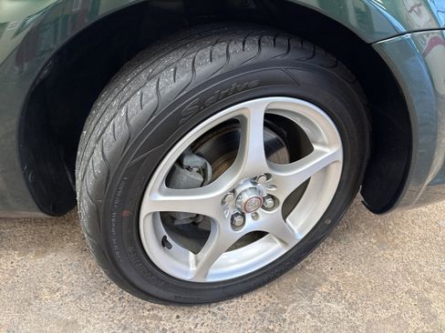 Used 2002 Toyota MR2 RWD image 12