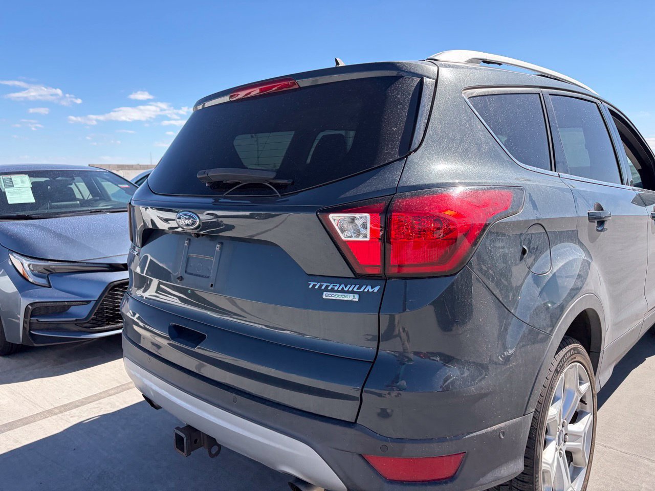 Used 2019 Ford Escape Titanium w/ U0J03 - Titanium Tow Package FWD image 4