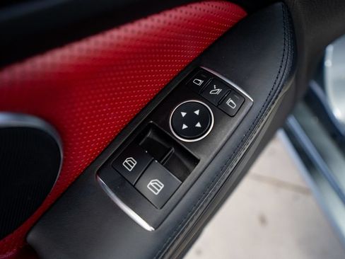 Used 2017 Mercedes-Benz SLC 43 AMG w/ Premium 3 Package image 33