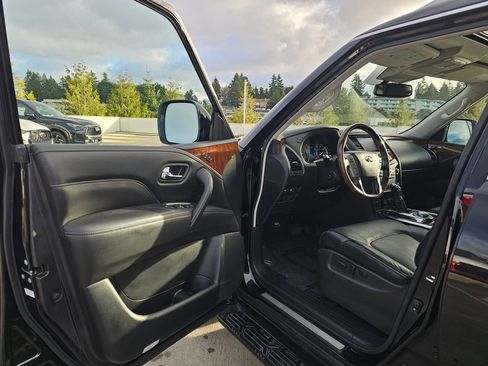 Used 2019 INFINITI QX80 Luxe w/ All-Season Package image 22