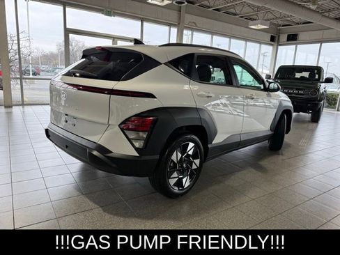 Used 2025 Hyundai Kona SEL image 9