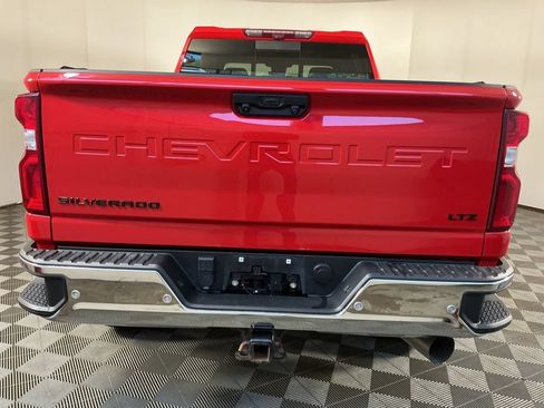 Used 2024 Chevrolet Silverado 2500 LTZ w/ LTZ Convenience Package AWD/4WD image 7