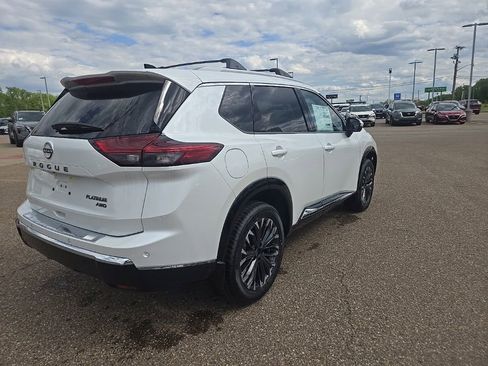 New 2026 Nissan Rogue Platinum w/ Platinum Premium Package AWD/4WD image 6