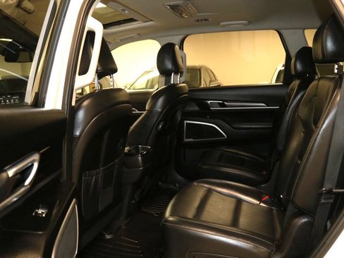 Used 2020 Kia Telluride S FWD image 14