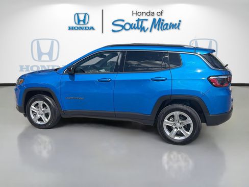Used 2023 Jeep Compass Latitude w/ Sun and Sound Group AWD/4WD image 4