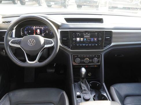 Used 2021 Volkswagen Atlas SEL Premium AWD/4WD image 16