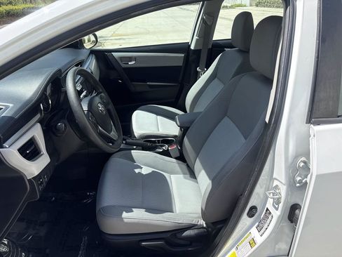 Used 2016 Toyota Corolla LE FWD image 19