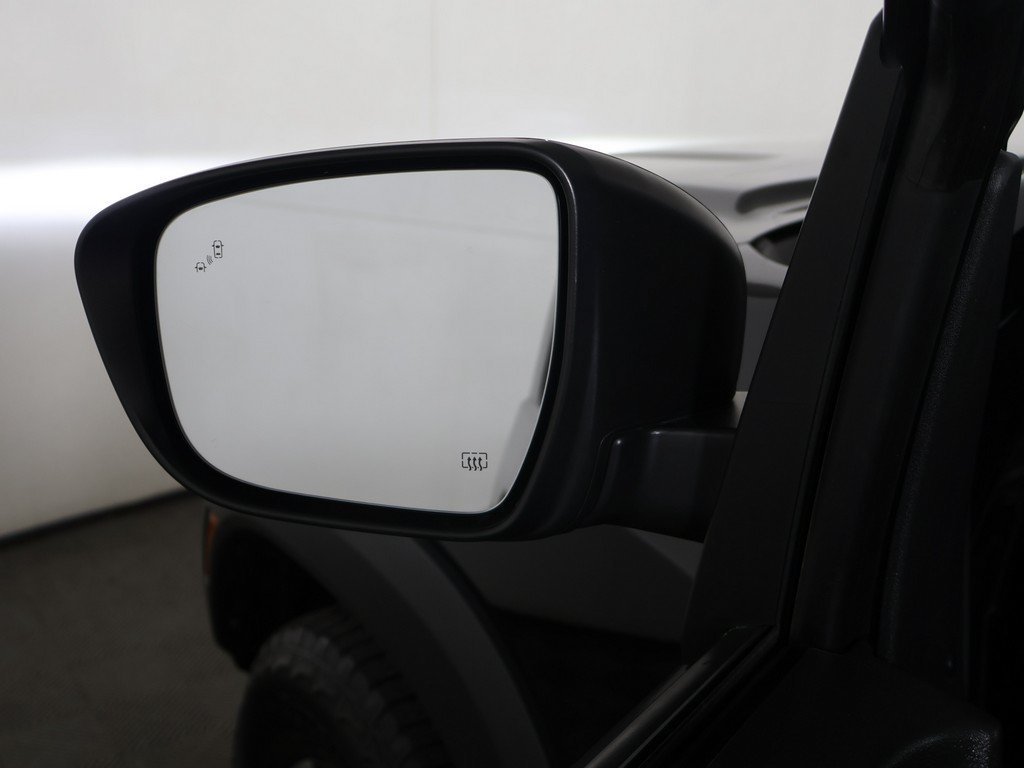 Used 2022 Nissan Frontier PRO-4X AWD/4WD image 35