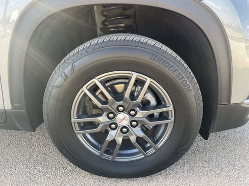 Used 2025 GMC Acadia Elevation image 42