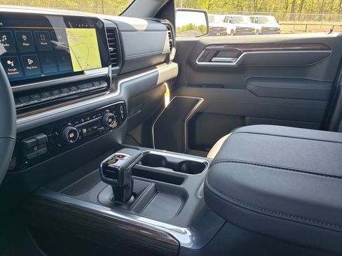 New 2026 Chevrolet Silverado 1500 LT image 24