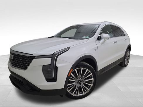 Used 2024 Cadillac XT4 Premium Luxury image 1