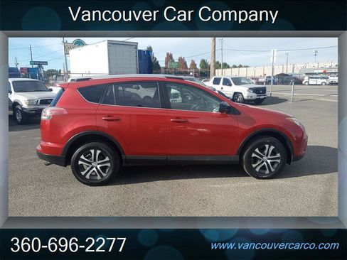 Used 2017 Toyota RAV4 LE image 6