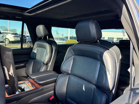 New 2025 Lincoln Navigator L Black Label AWD/4WD image 26
