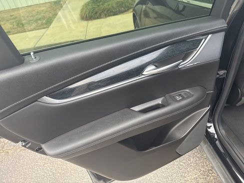 Used 2024 Cadillac XT5 Premium Luxury image 12