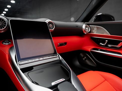 Used 2022 Mercedes-Benz SL 63 AMG 4MATIC image 46