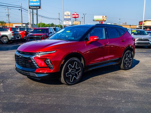 Used 2023 Chevrolet Blazer RS w/ Enhanced Convenience Package FWD image 3
