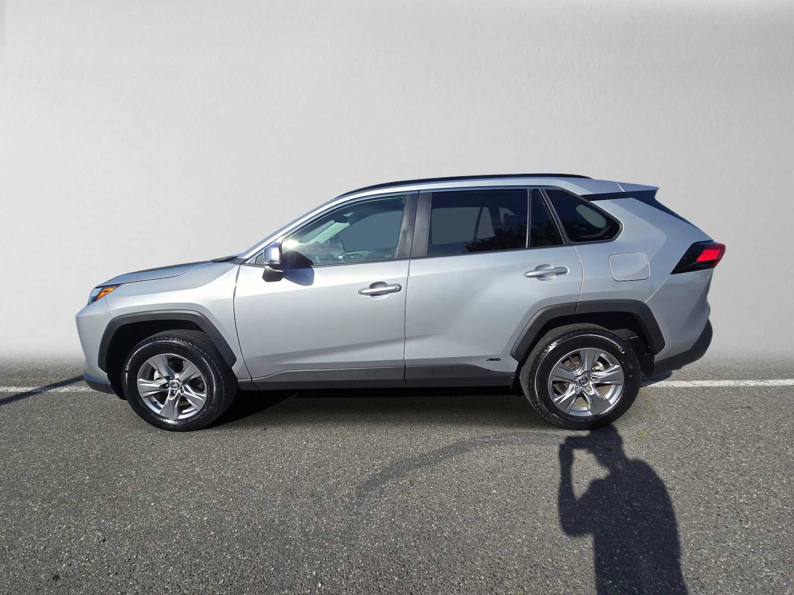 Certified 2022 Toyota RAV4 XLE AWD/4WD image 6