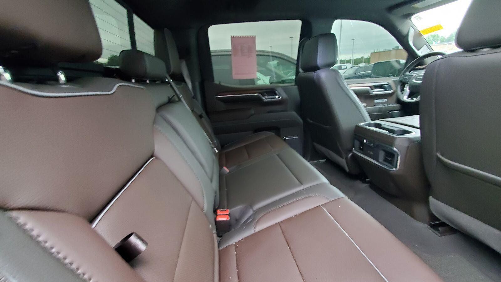 Used 2024 GMC Sierra 1500 Denali w/ Denali Reserve Package AWD/4WD image 6