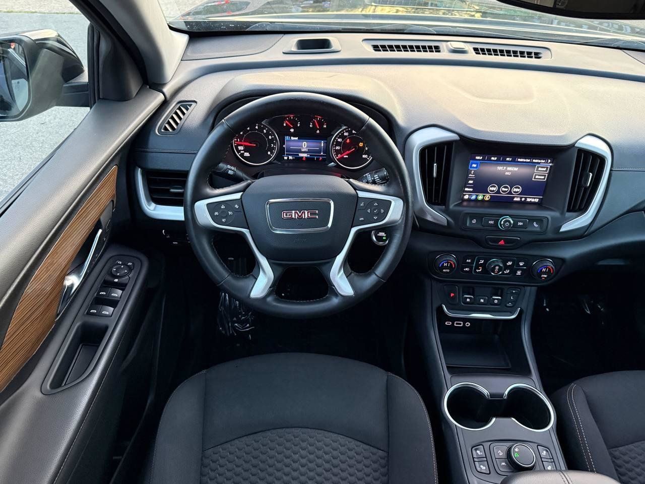 Used 2020 GMC Terrain SLE w/ Driver Convenience Package FWD image 37