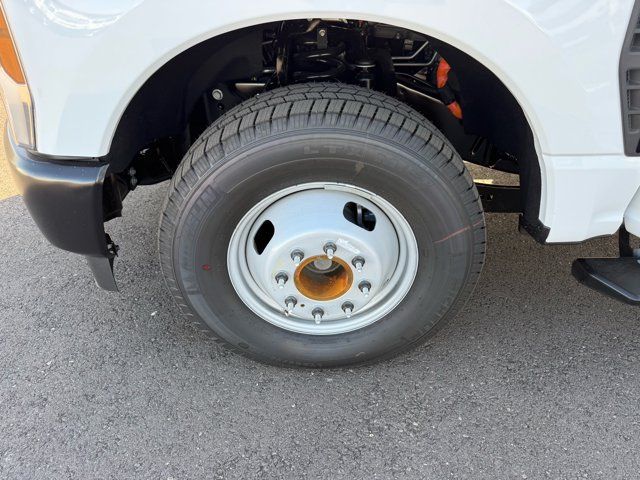 New 2027 Ford F350 XL RWD image 14