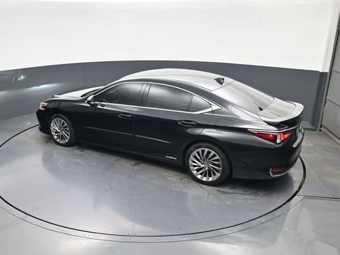 Used 2022 Lexus ES 300h 300h Luxury w/ Accessory Package image 28