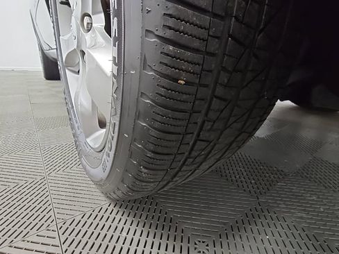 Used 2011 Jeep Grand Cherokee Limited w/ Luxury Group II image 46