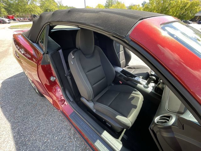 Used 2015 Chevrolet Camaro LT RWD image 27