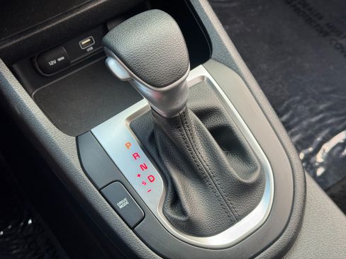 Used 2022 Kia Forte LXS FWD image 26