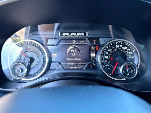 Used 2020 RAM 1500 Laramie w/ Off Road Group AWD/4WD image 23