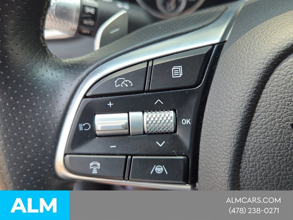 Used 2025 Genesis G70 2.5T AWD/4WD image 25