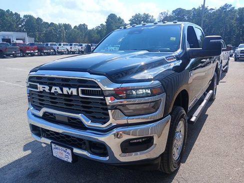 New 2026 RAM 2500 Tradesman AWD/4WD image 13