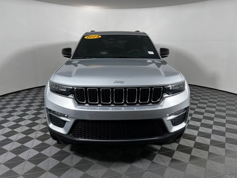Used 2024 Jeep Grand Cherokee Limited RWD image 2