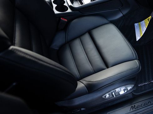 New 2026 Porsche Macan AWD/4WD image 33
