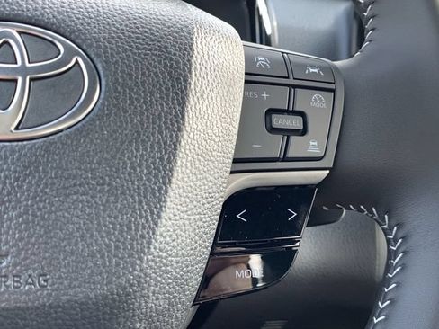 Used 2026 Toyota Camry SE FWD image 23