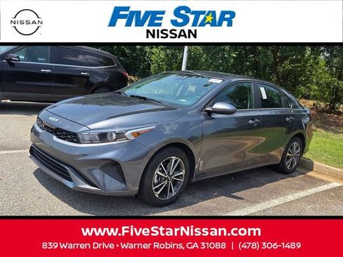 Used 2024 Kia Forte LXS FWD image 3
