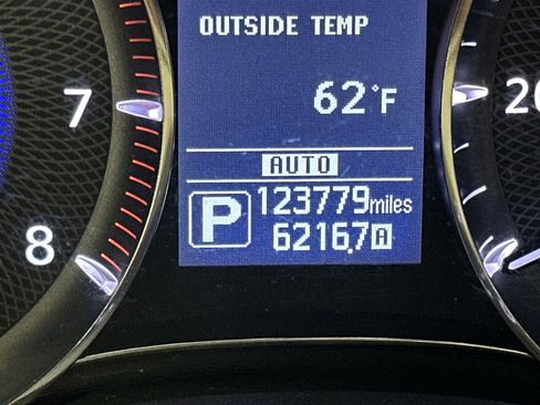 Used 2015 INFINITI QX80 Luxe w/ 22" Wheel Package image 22